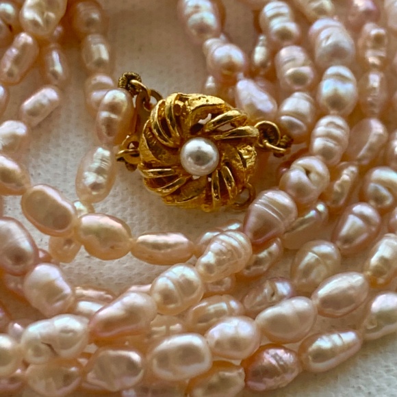 Stunning Vintage Pale Pink Freshwater Pearl Triple Strand Necklace - Picture 3 of 11